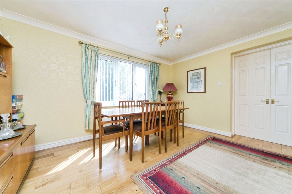 Property photo 3 of 22 Picture No. 05