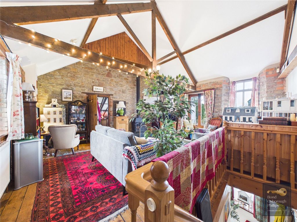 Property photo 3 of 17 Picture No. 16