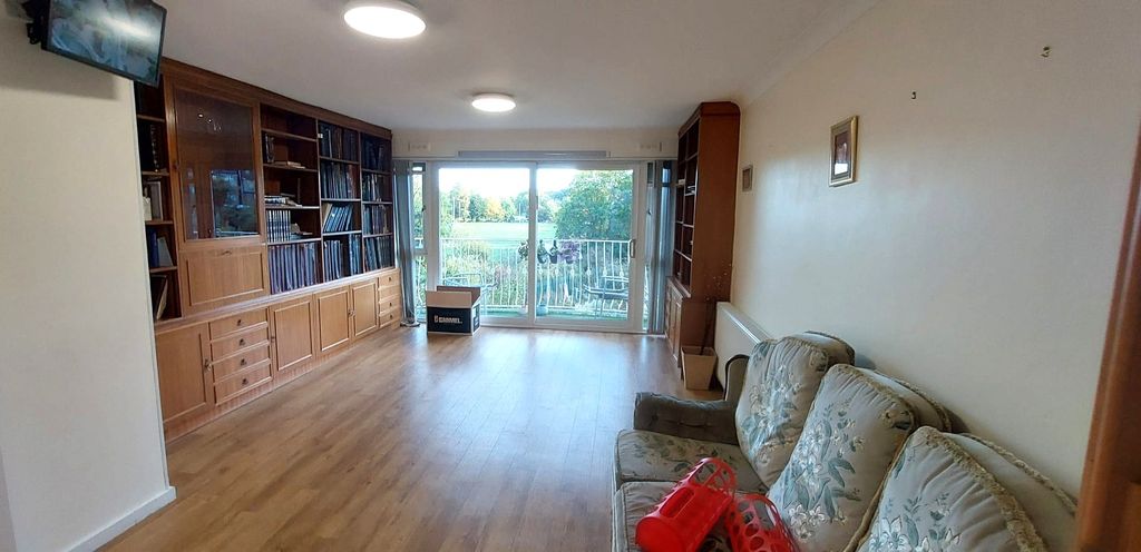 Property photo 2 of 5