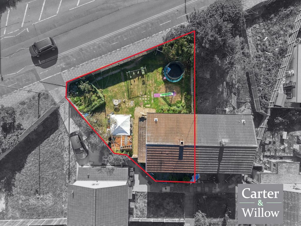 Property photo 2 of 20
