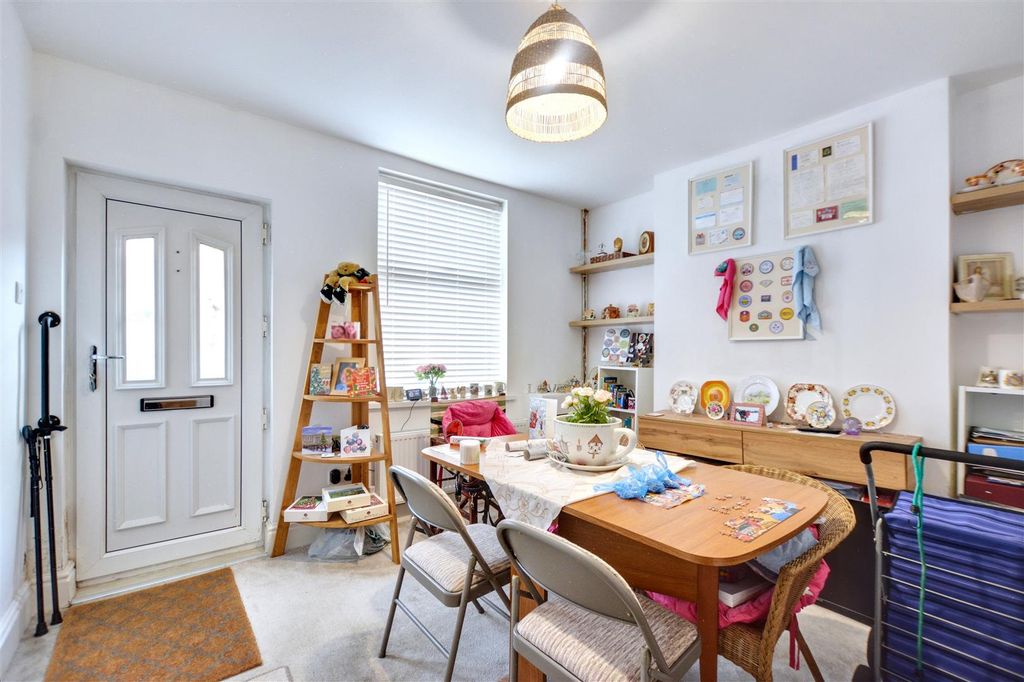 Property photo 2 of 14 Dining Room