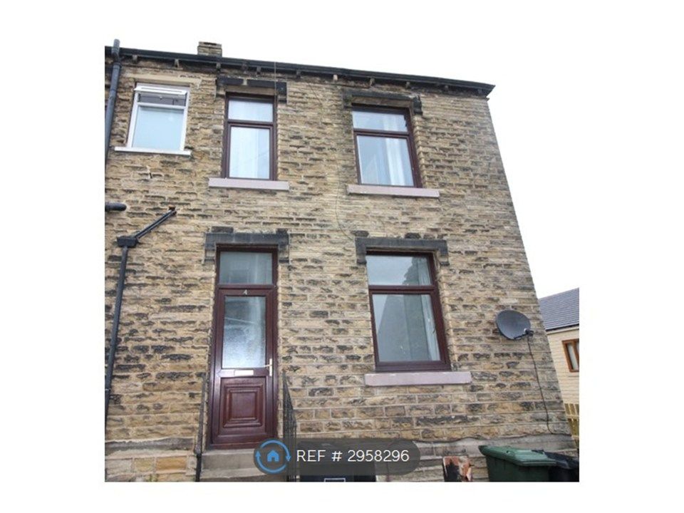 Property photo 1 of 8 Front