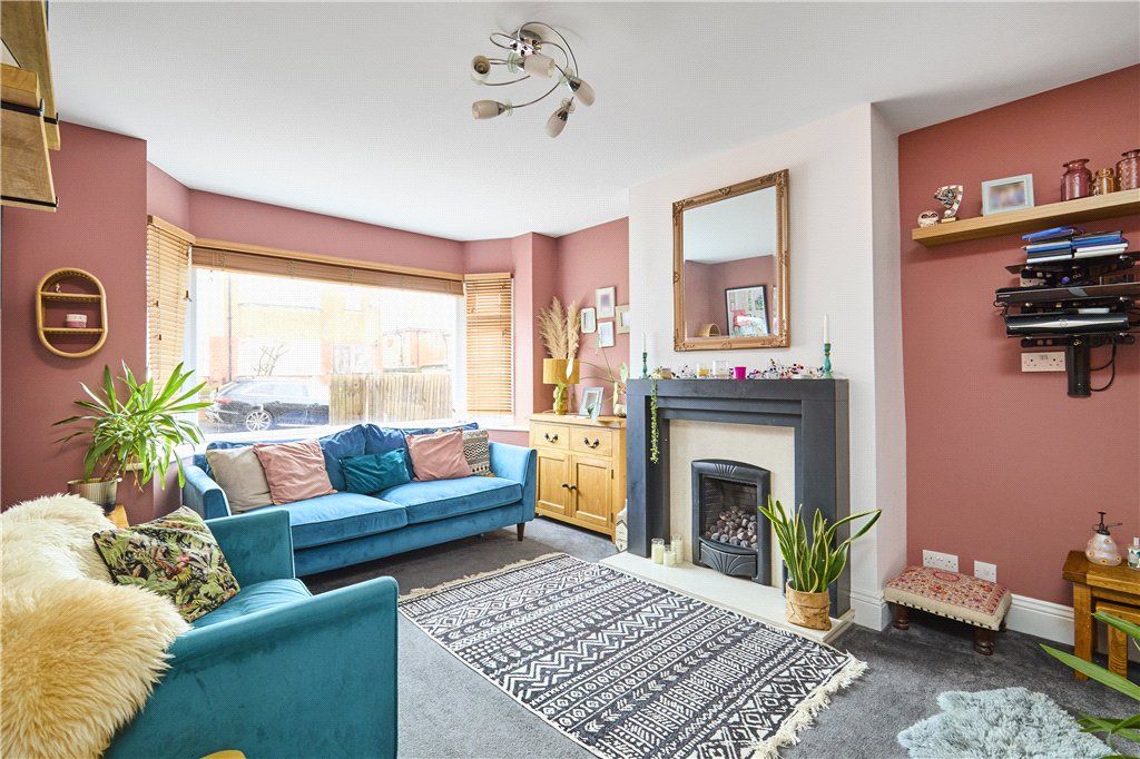 Property photo 3 of 15 Sitting Room