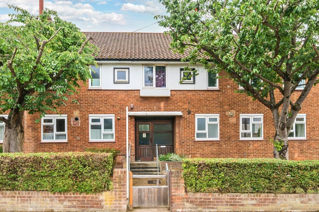 Property photo 1 of 17 Picture No. 02