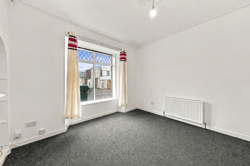 Property photo 3 of 11 Photo 3