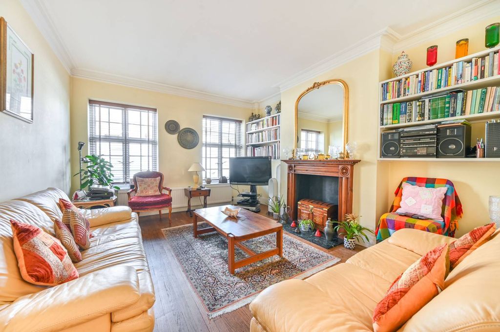 Property photo 1 of 12