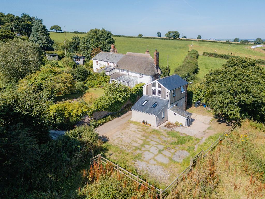 Property photo 1 of 48