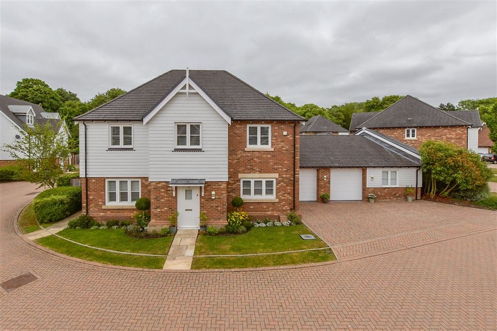 Property photo 1 of 17 External