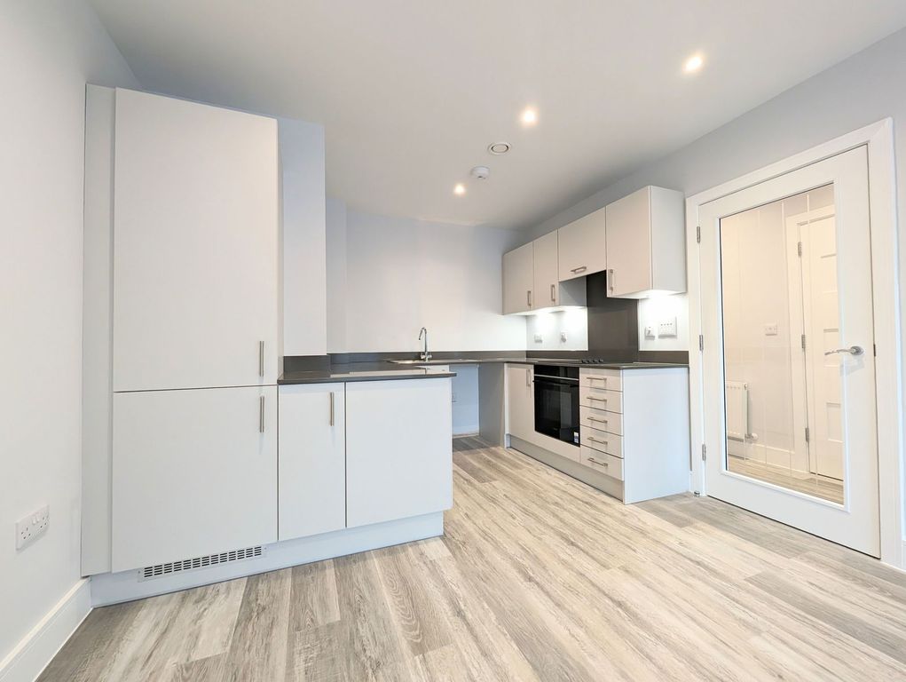 Property photo 2 of 8