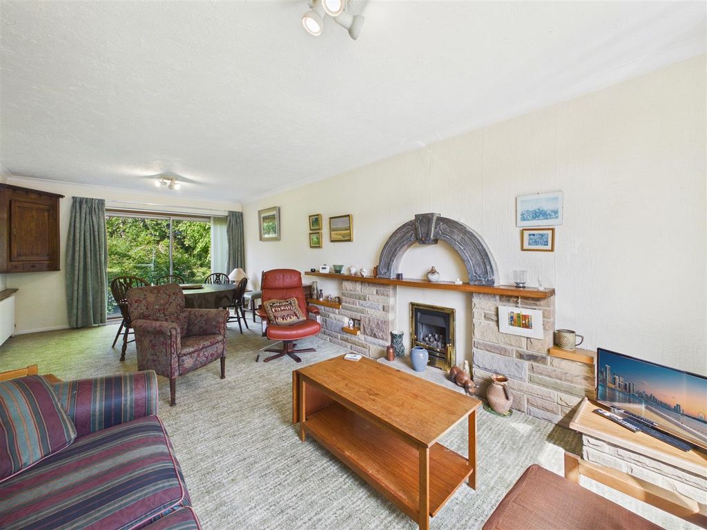 Property photo 2 of 24 Cam05476G0-Pr0223-Still016.Jpg