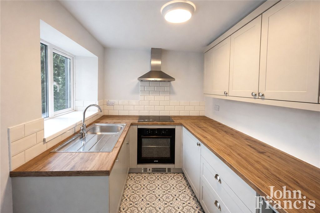 Property photo 2 of 18 Picture No. 06