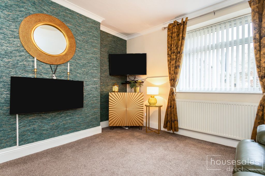 Property photo 3 of 13