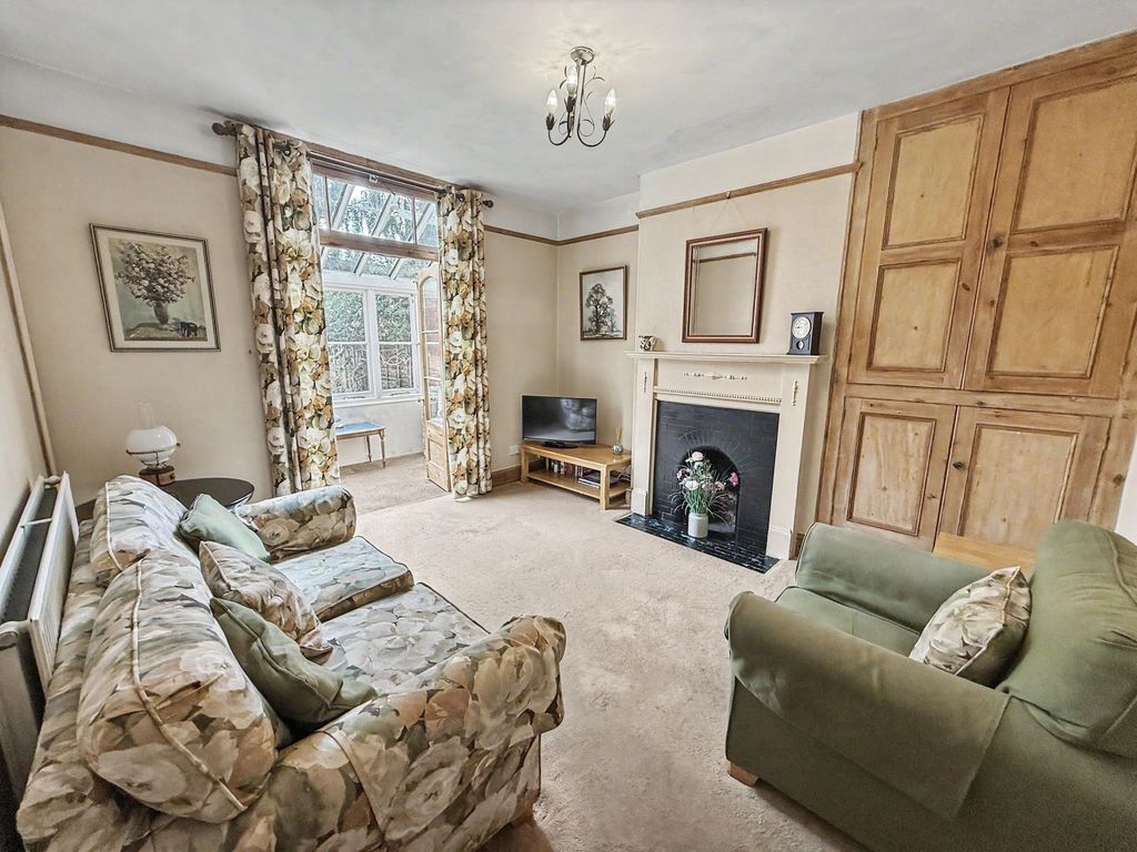 Property photo 2 of 24