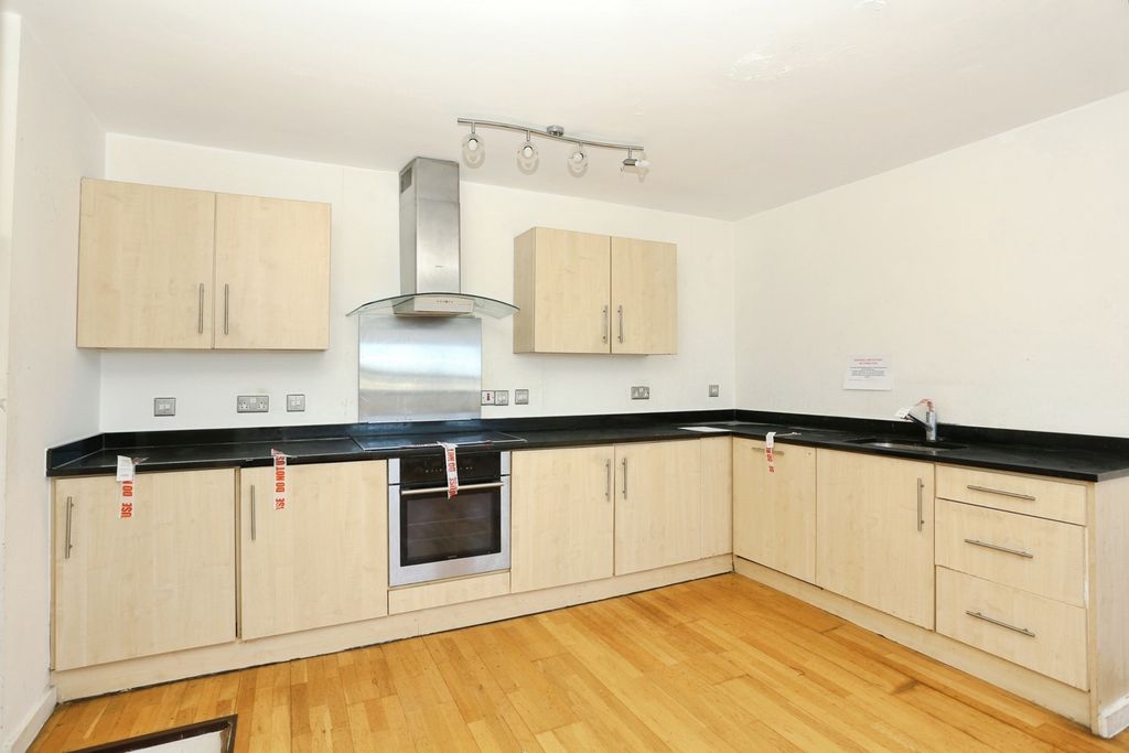 Property photo 3 of 14 Pbox-Img.Jpg