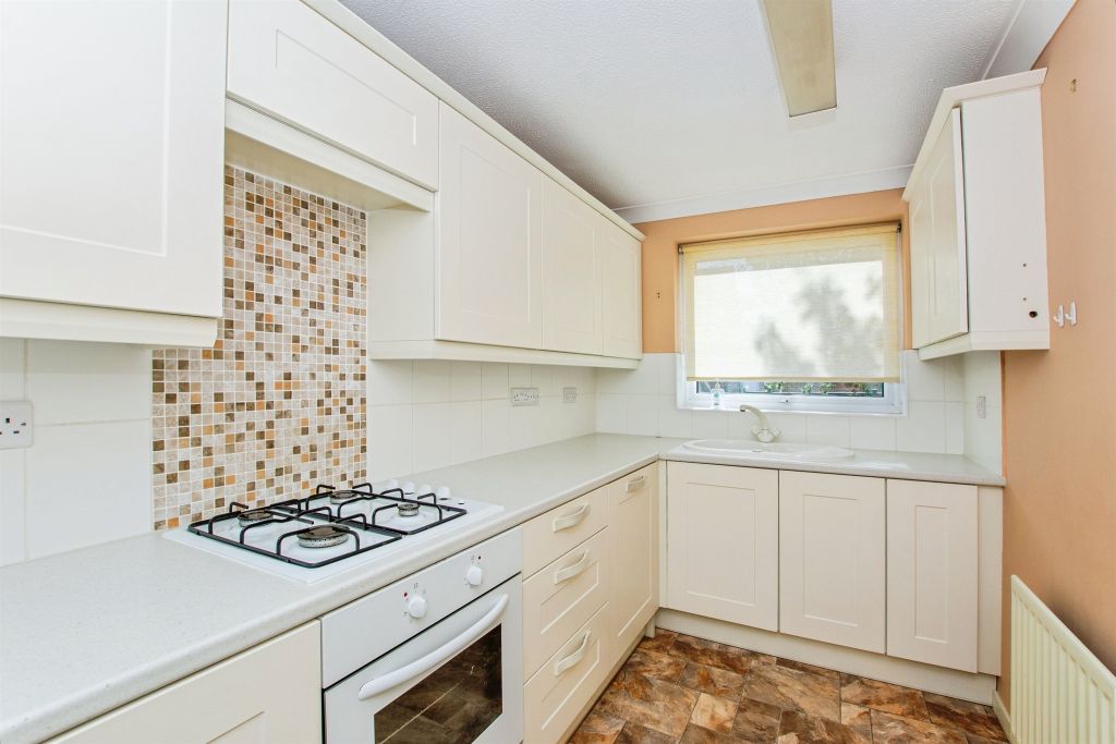 Property photo 2 of 20