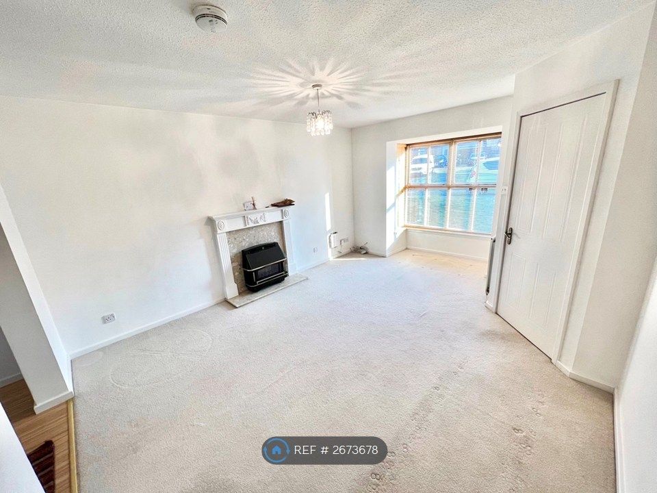 Property photo 3 of 31