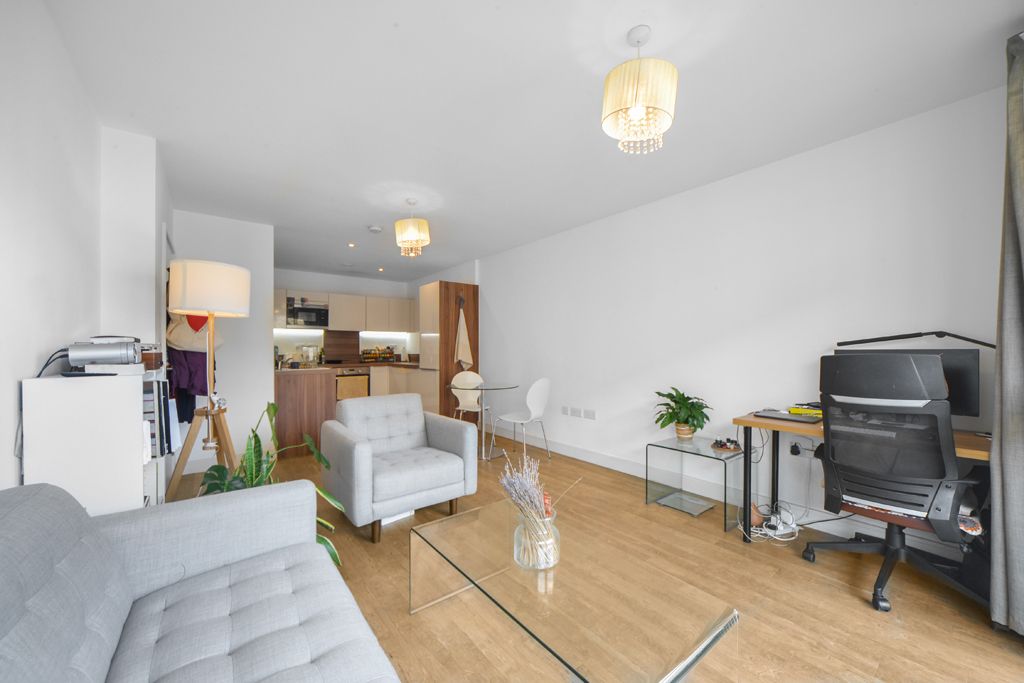 Property photo 2 of 19 Picture No. 30