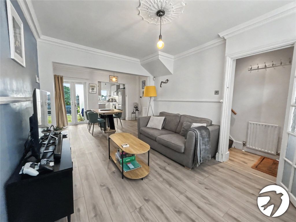 Property photo 2 of 24 Picture No. 04