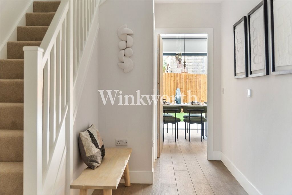 Property photo 2 of 35 Picture No. 08