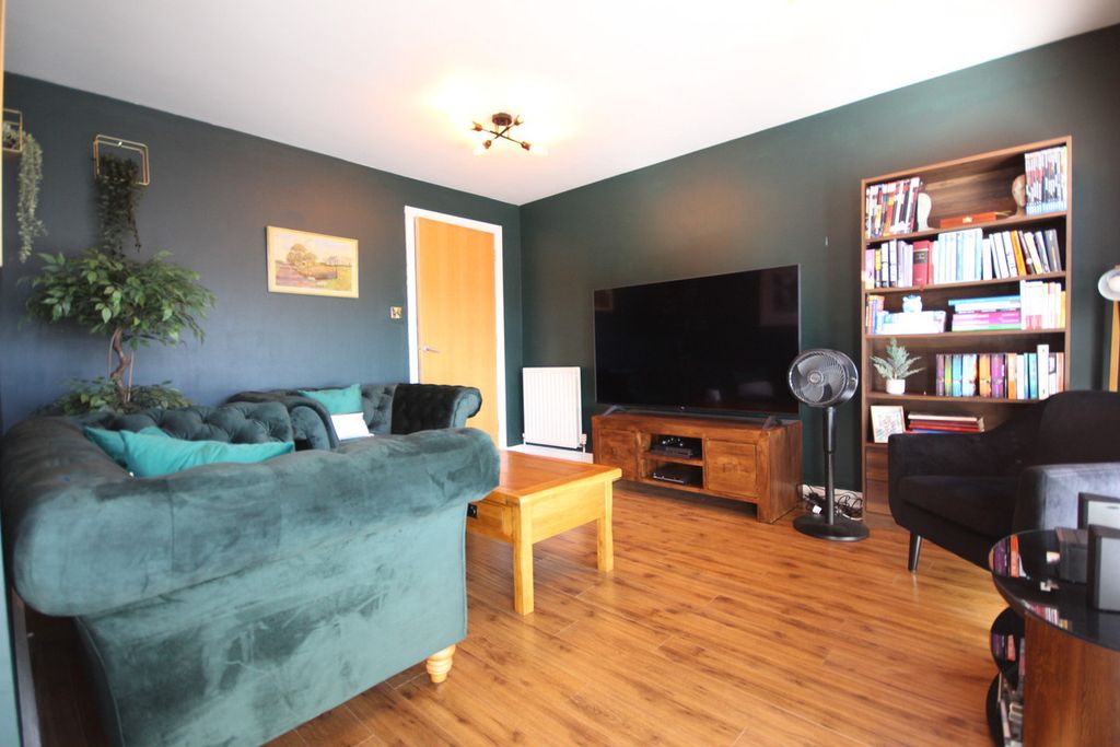 Property photo 3 of 14