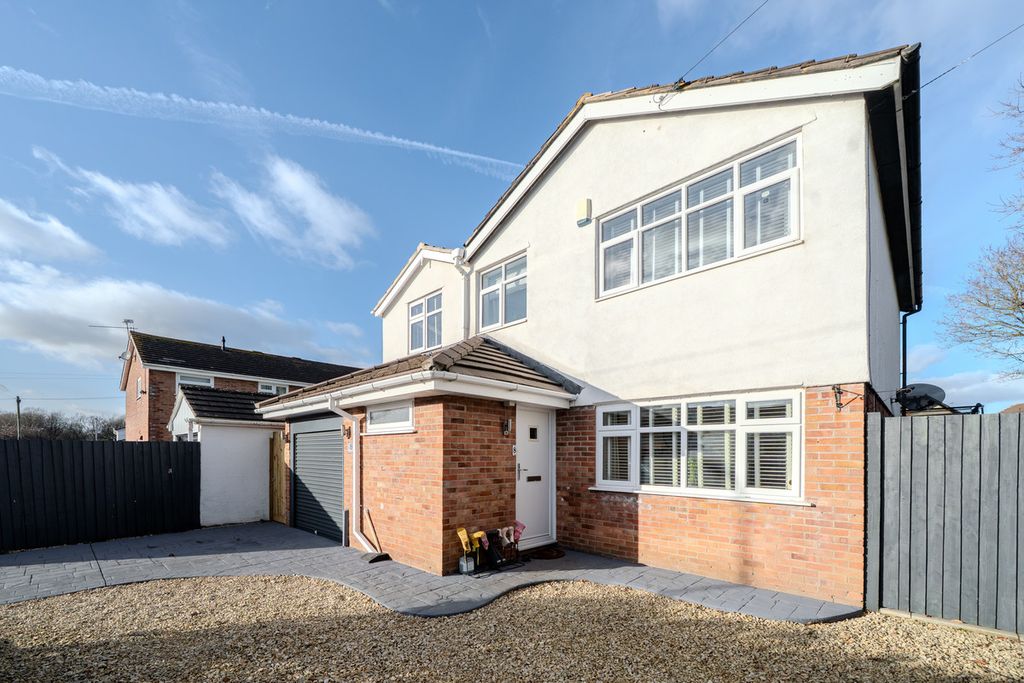 Property photo 1 of 31