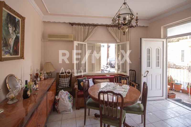 Property photo 3 of 24