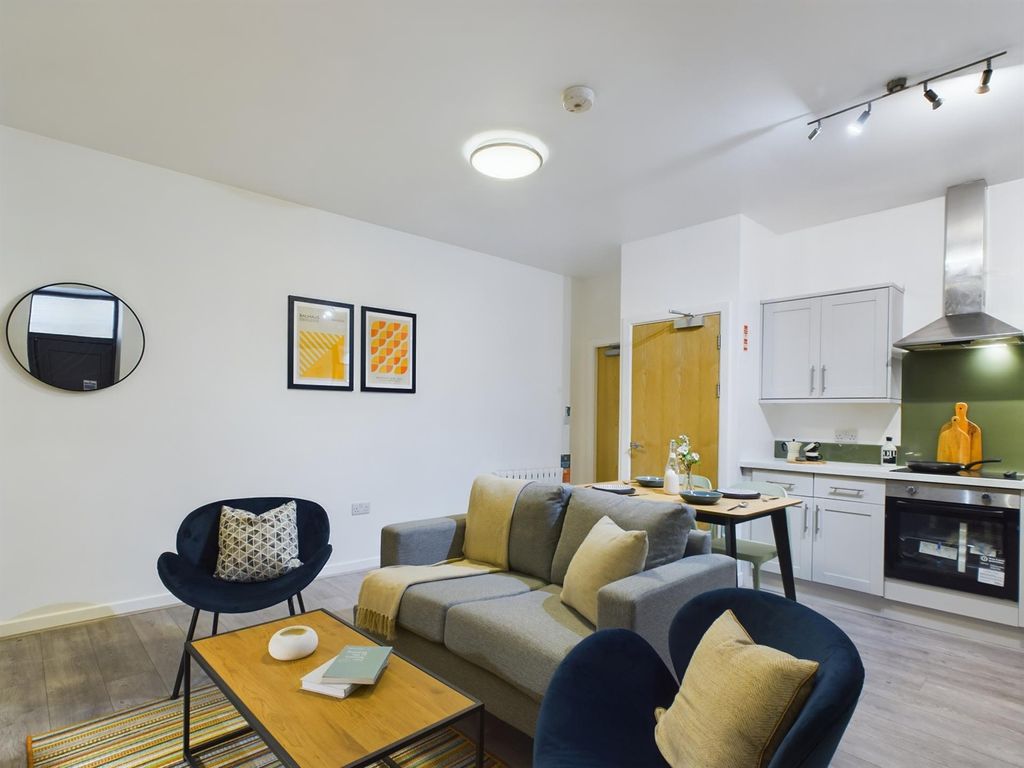 Property photo 2 of 40 A Stylish And Spacious Modern Living Room Perfect ...