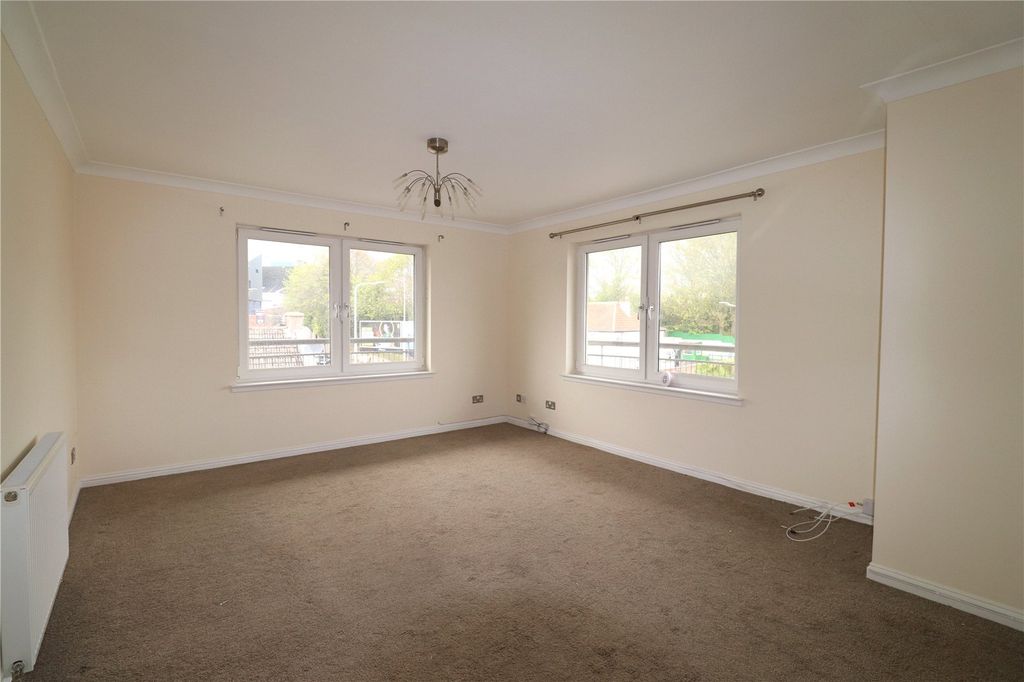 Property photo 2 of 8 Picture No. 04
