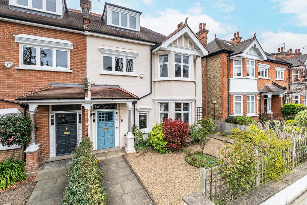 Property photo 1 of 14 9-Larpent-Avenue-001