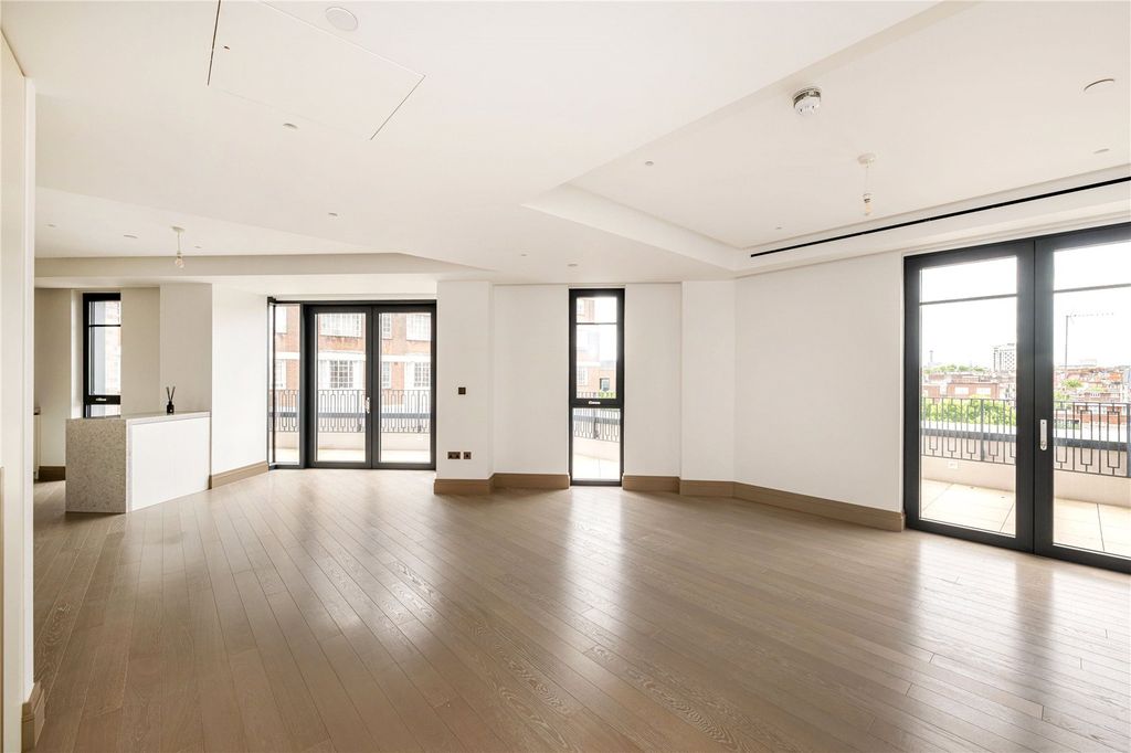 Property photo 1 of 10 Reception Room