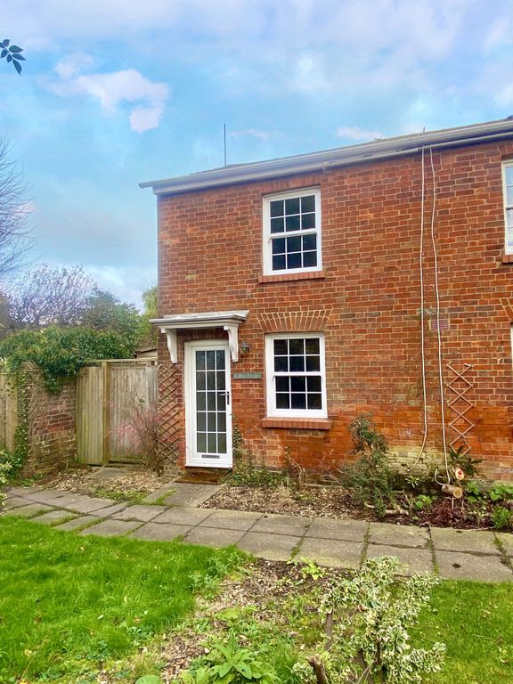 Property photo 1 of 10 Front