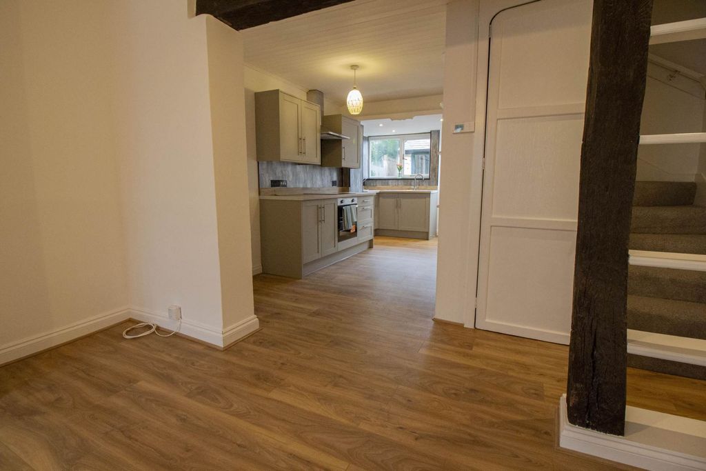 Property photo 3 of 25