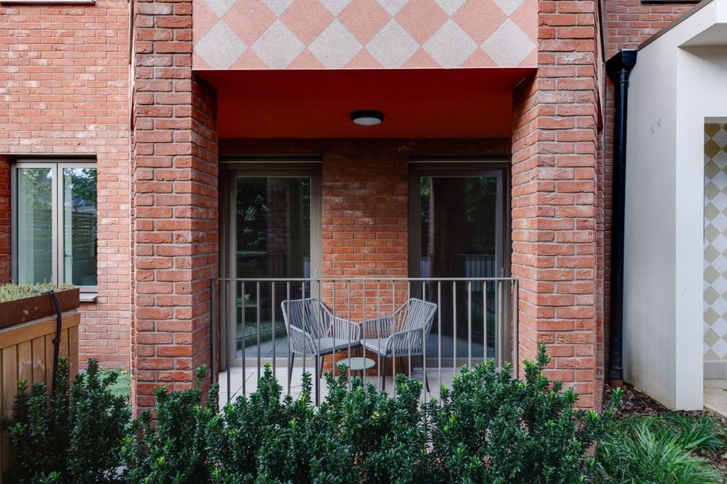 Property photo 3 of 9 Picture No. 10