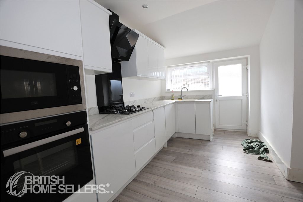 Property photo 2 of 14 2