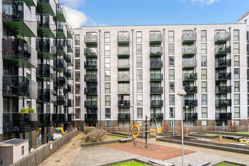 Property photo 1 of 24 Picture No. 18