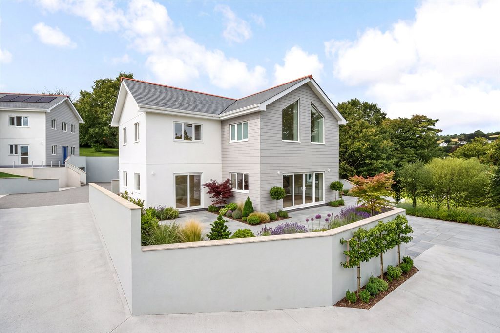 Property photo 1 of 19 Cgi Dressed