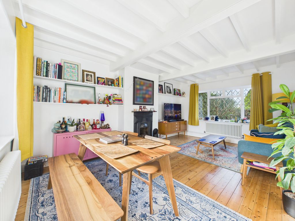 Property photo 3 of 15 Reception 2