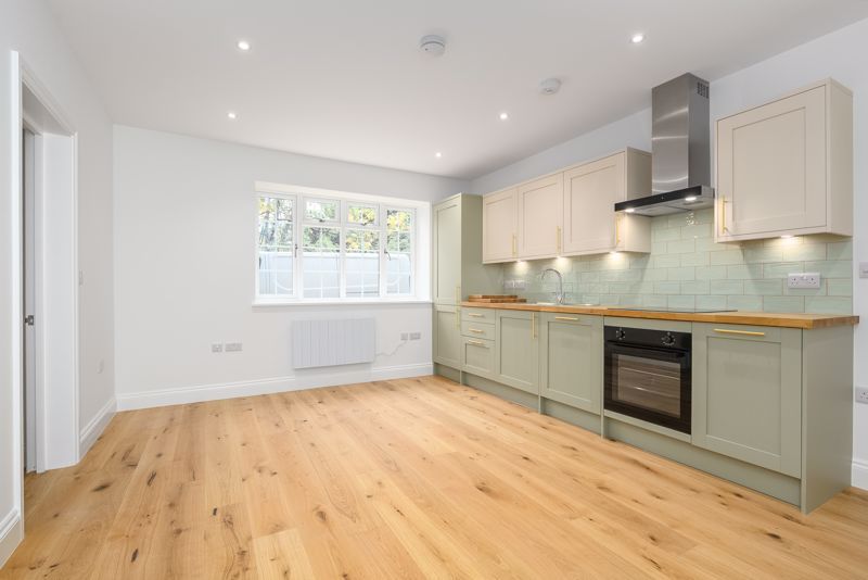 Property photo 1 of 7 Photo 3