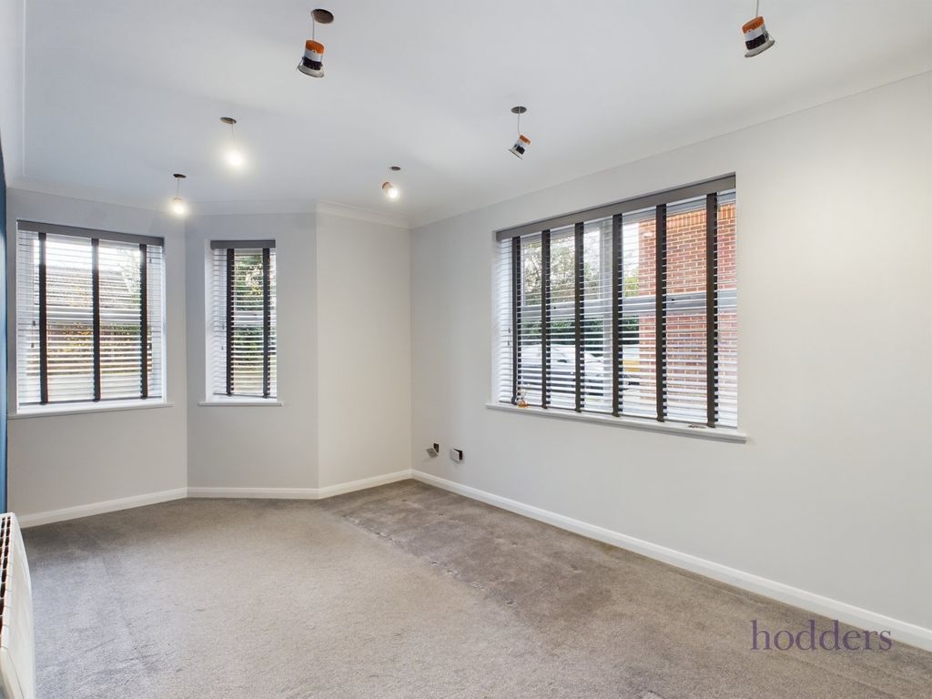 Property photo 3 of 9 Picture No. 20