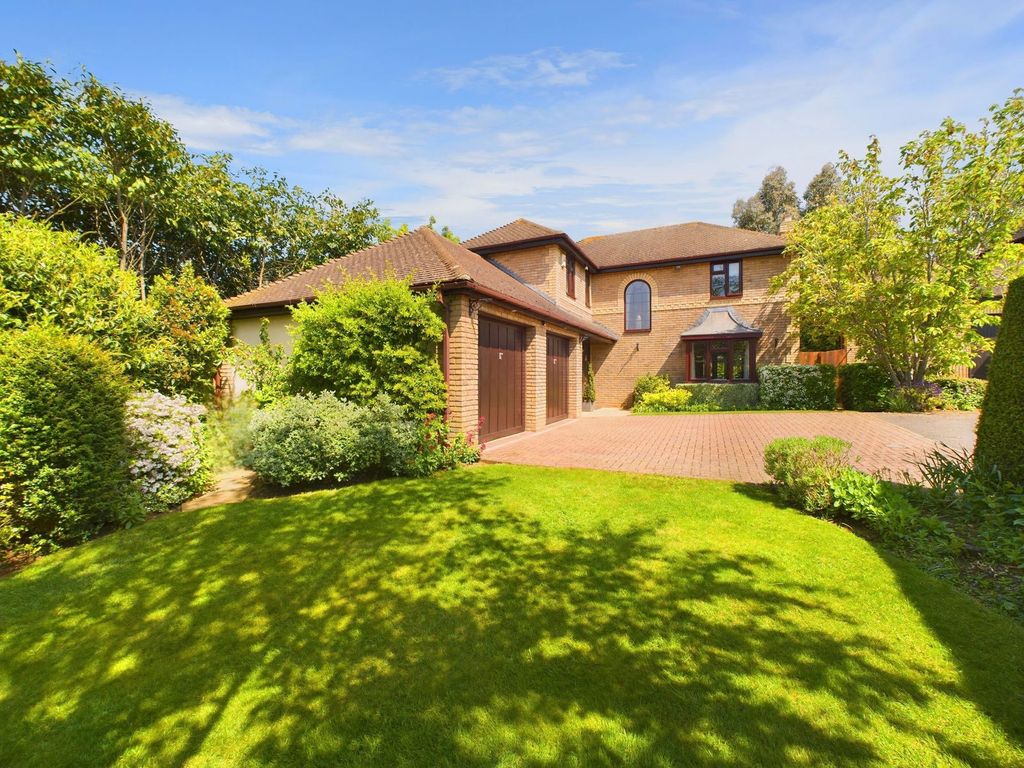 Property photo 2 of 32