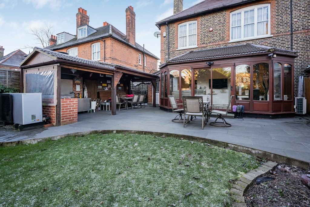 Additional image 38 of 5 bed semi-detached house for saleDryden Road, Enfield EN1