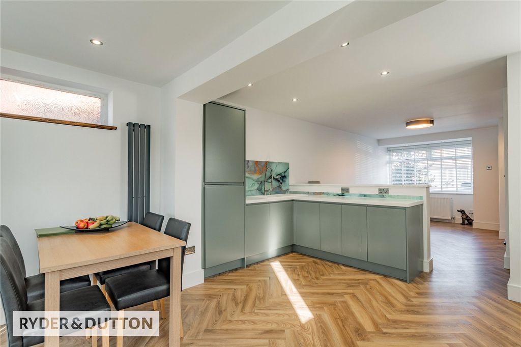 Property photo 1 of 11 Kitchen Diner