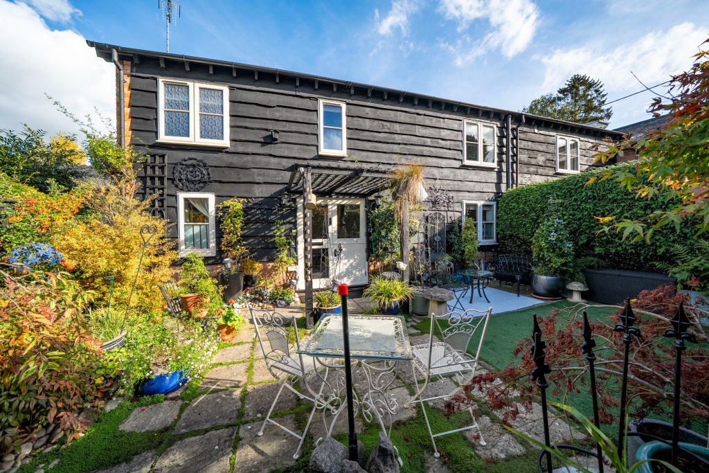 Property photo 1 of 31