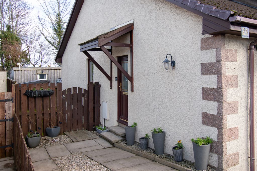 Property photo 2 of 39