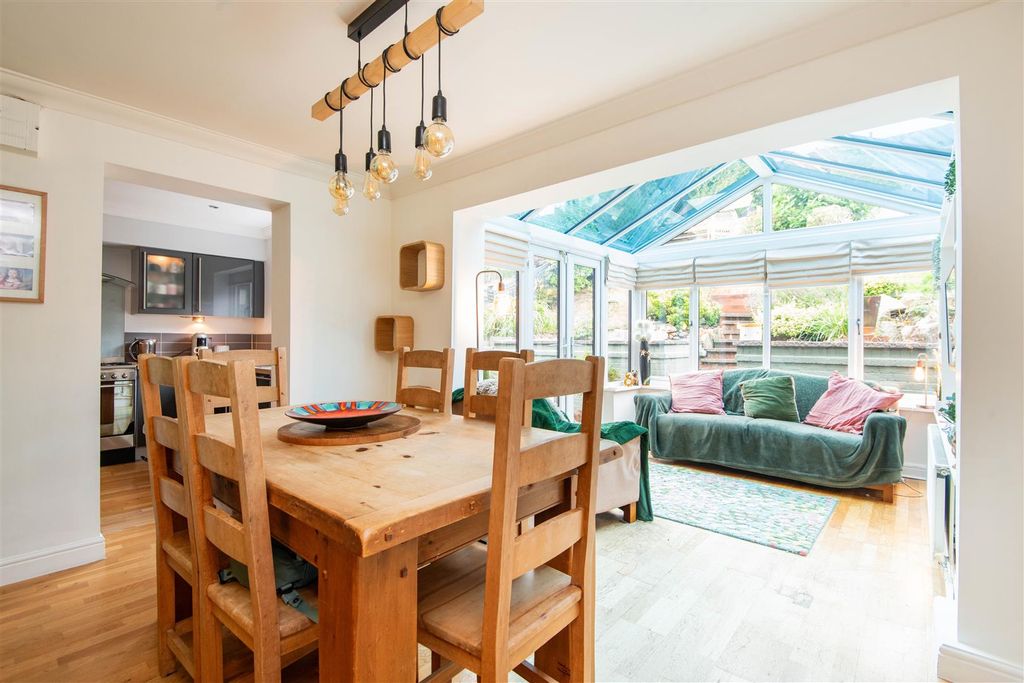 Property photo 3 of 28 Dining