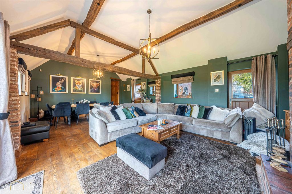 Property photo 3 of 52 Picture No. 38