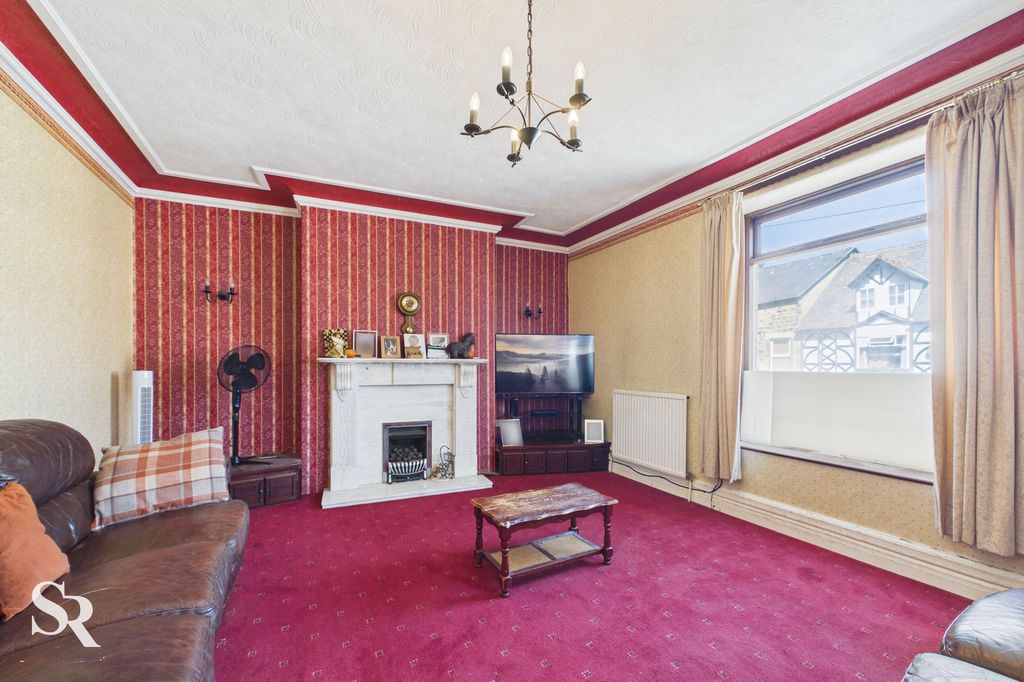 Property photo 2 of 72