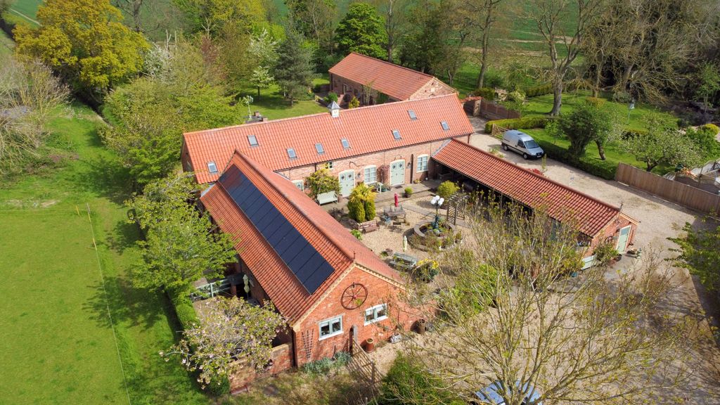 Property photo 2 of 57