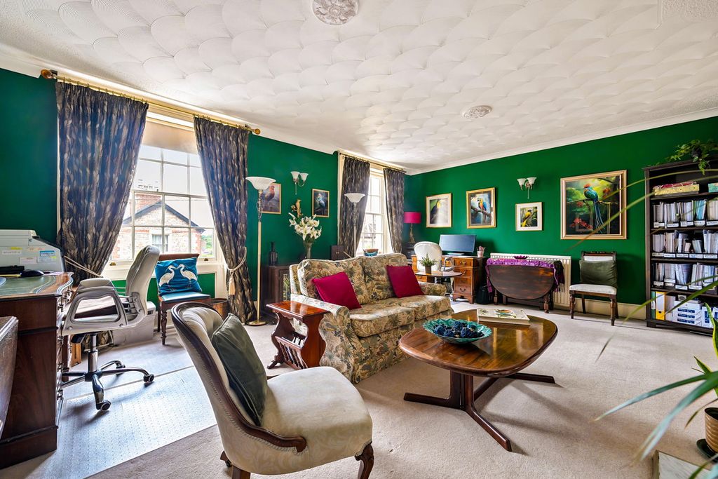 Property photo 3 of 22