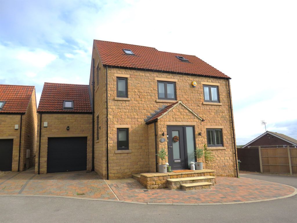 Property photo 1 of 2